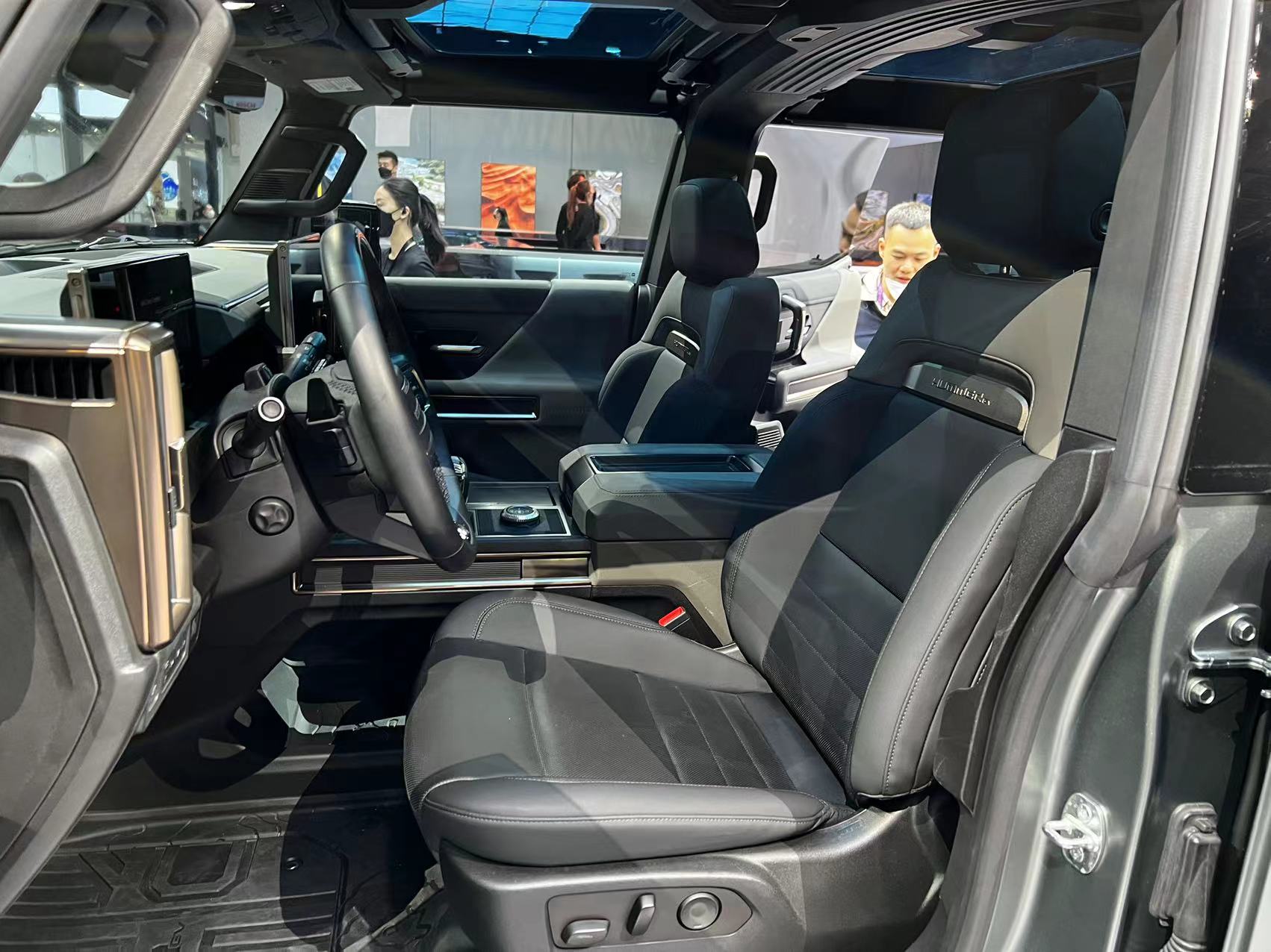 2022进博会：GMC HUMMER EV SUV首发