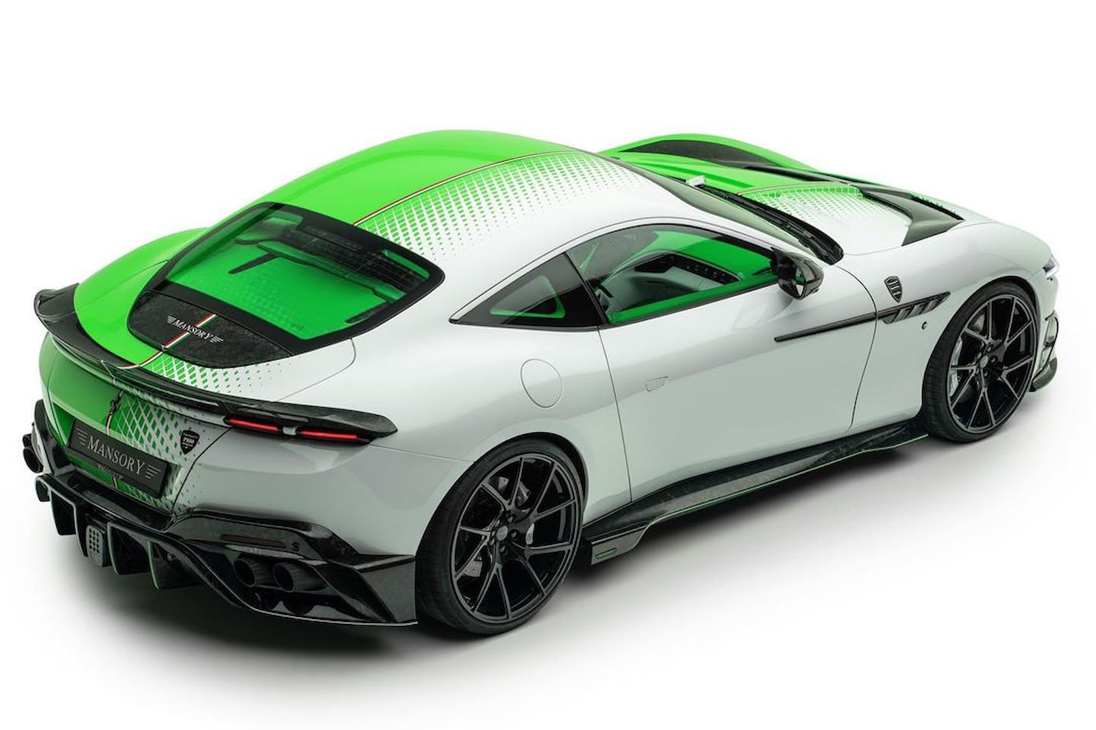 Mansory全力推出基于法拉利 Roma的全新 Tempesta Verde