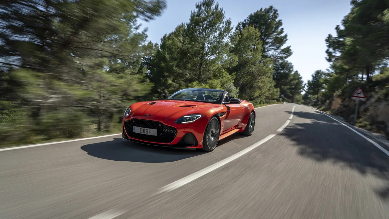 阿斯顿马丁 DBS Volante评测