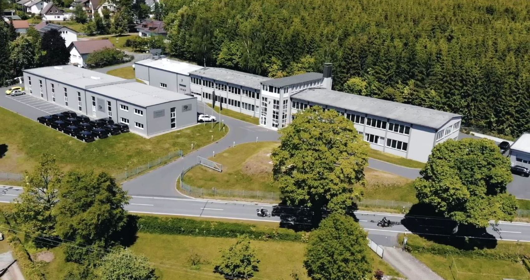 德国超级跑车改装品牌 Mansory 背后的真实故事