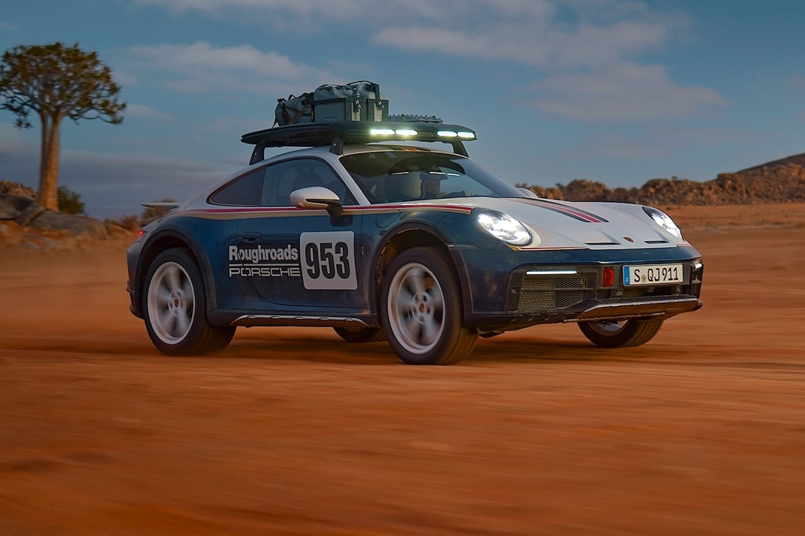 兰博基尼 Huracan Sterrato VS 保时捷 911 Dakar