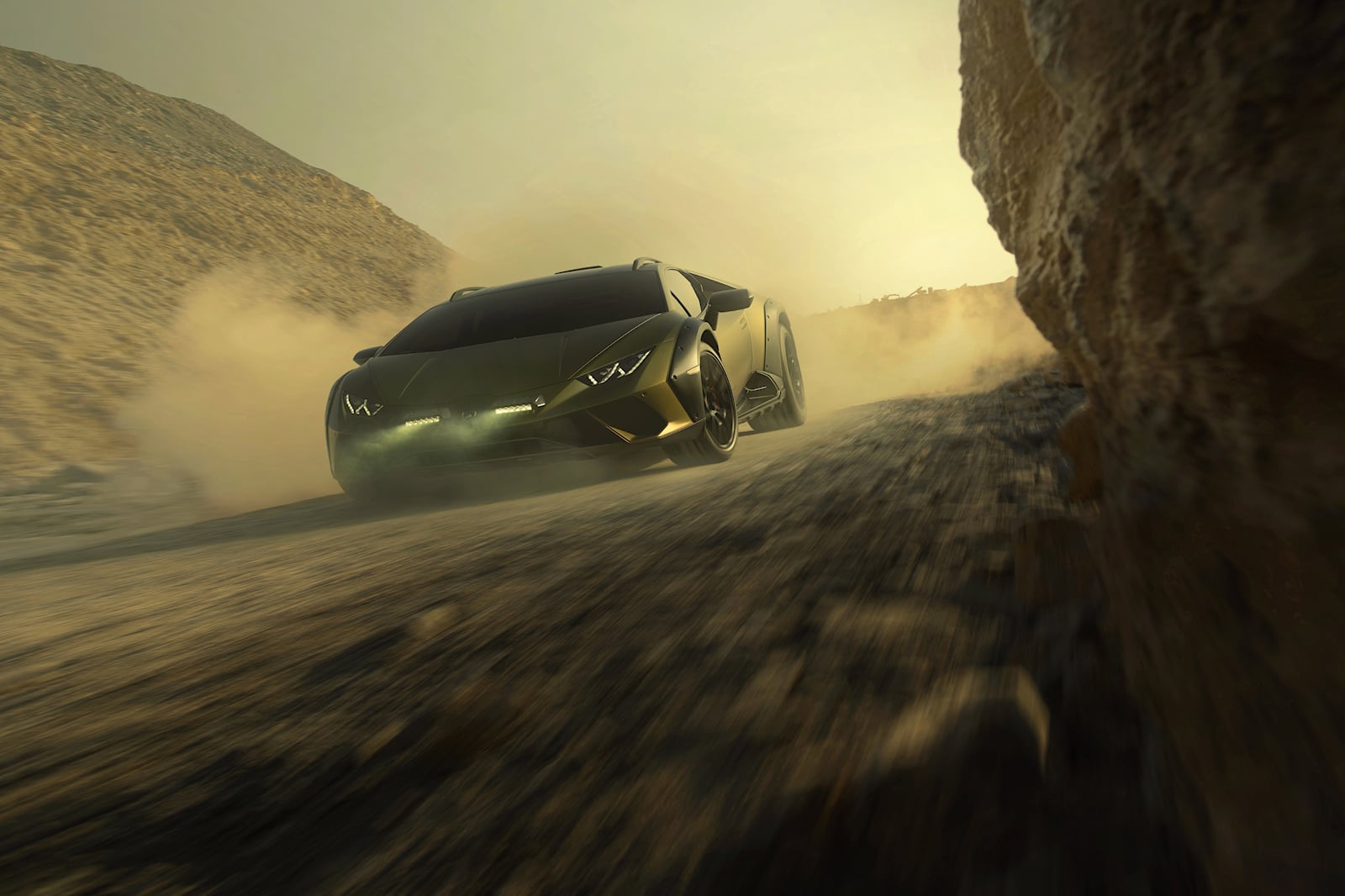 兰博基尼 Huracan Sterrato VS 保时捷 911 Dakar