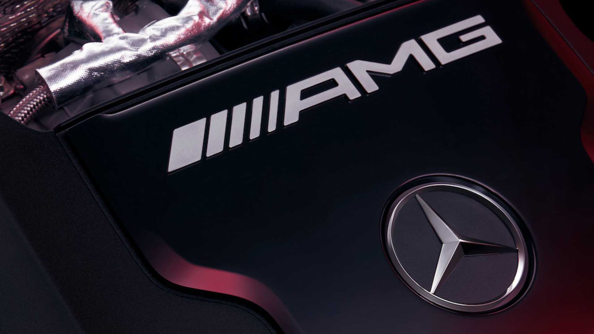 梅赛德斯-AMG 在即将推出的新 E Performance 车型上亮相