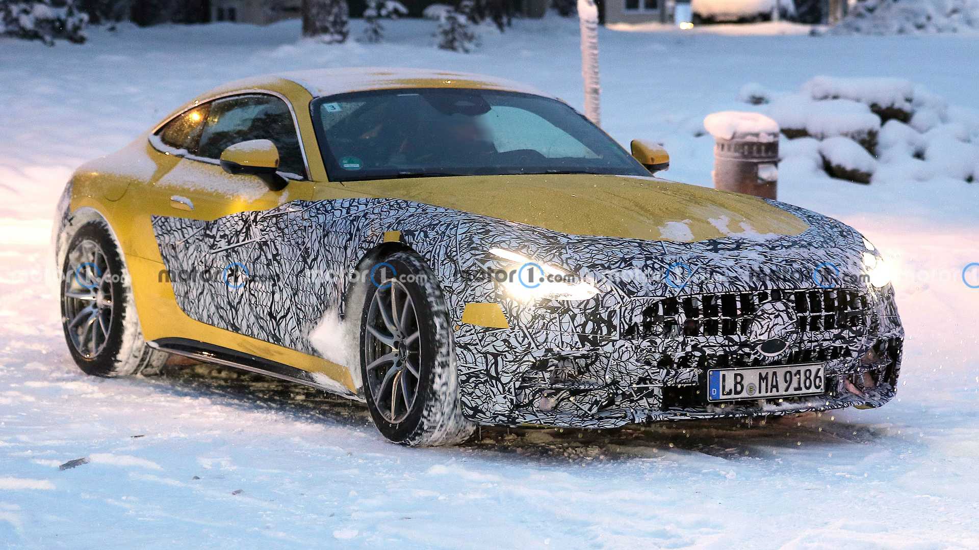 3种版本！奔驰AMG GT“家族”测试谍照曝光