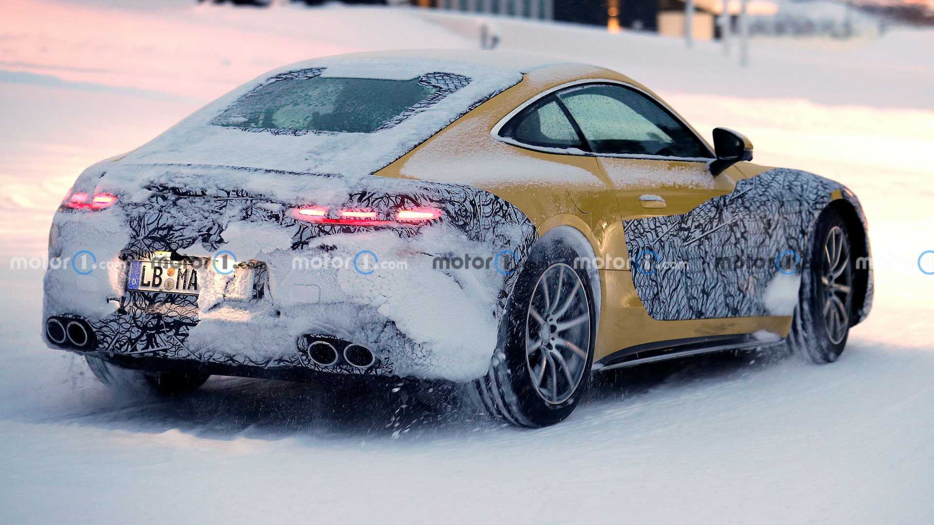 3种版本！奔驰AMG GT“家族”测试谍照曝光