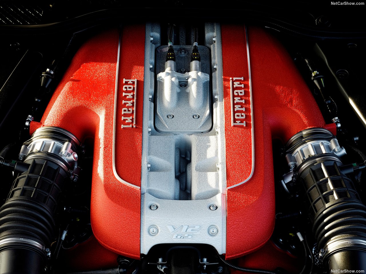 法拉利 812 vs 兰博基尼 Aventador SVJ 谁才是地表最强V12 NA 王者？