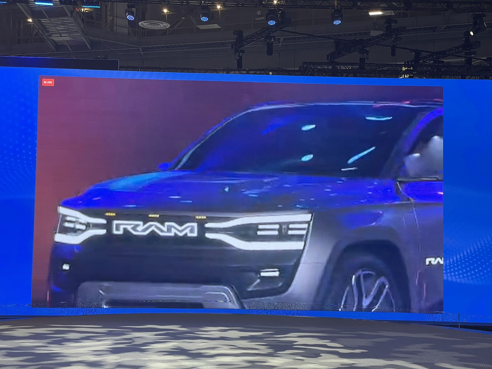 2023 CES：RAM Revolution电动皮卡首发