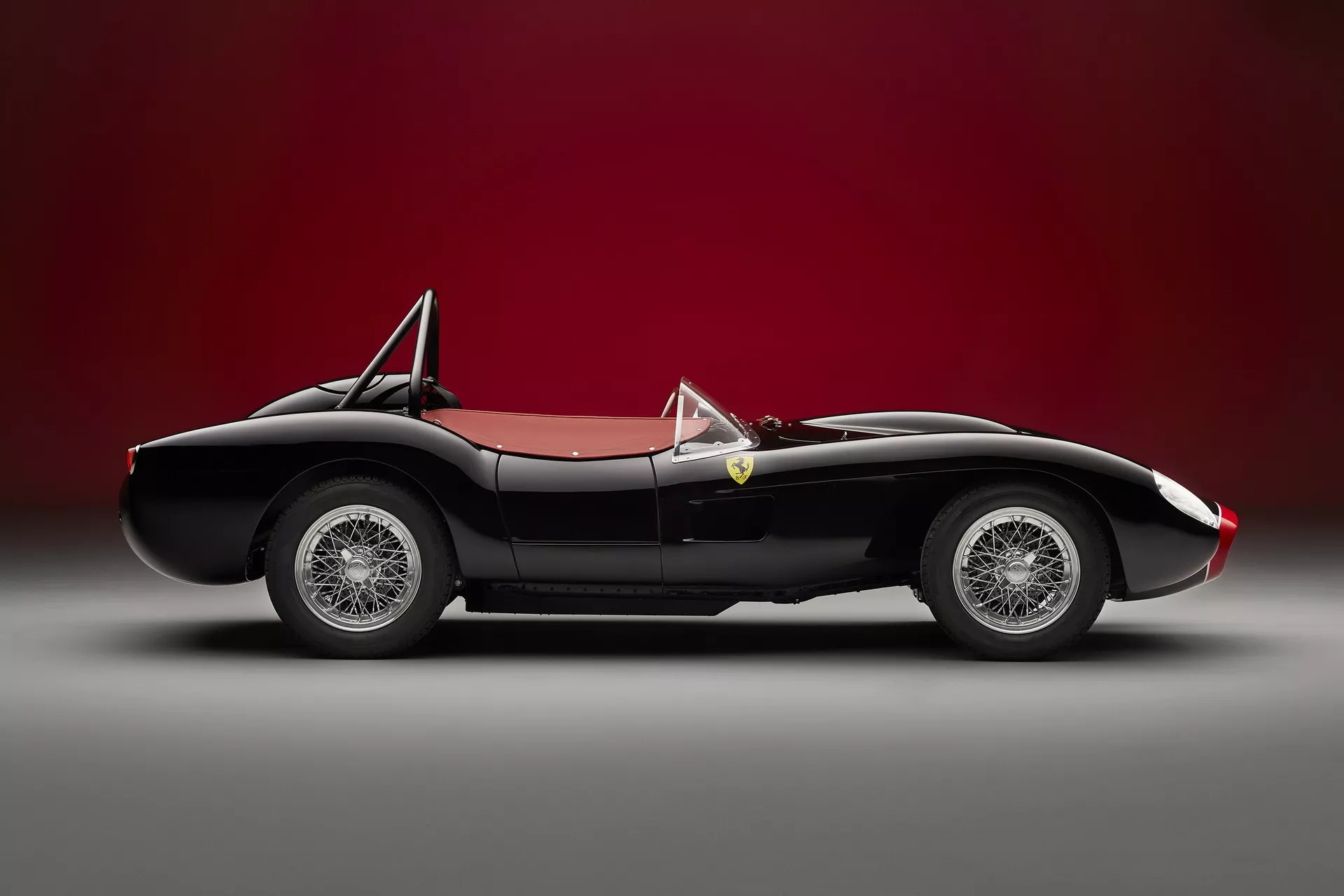 迷你法拉利 Testa Rossa J 推出新款 Pacco Gara 版