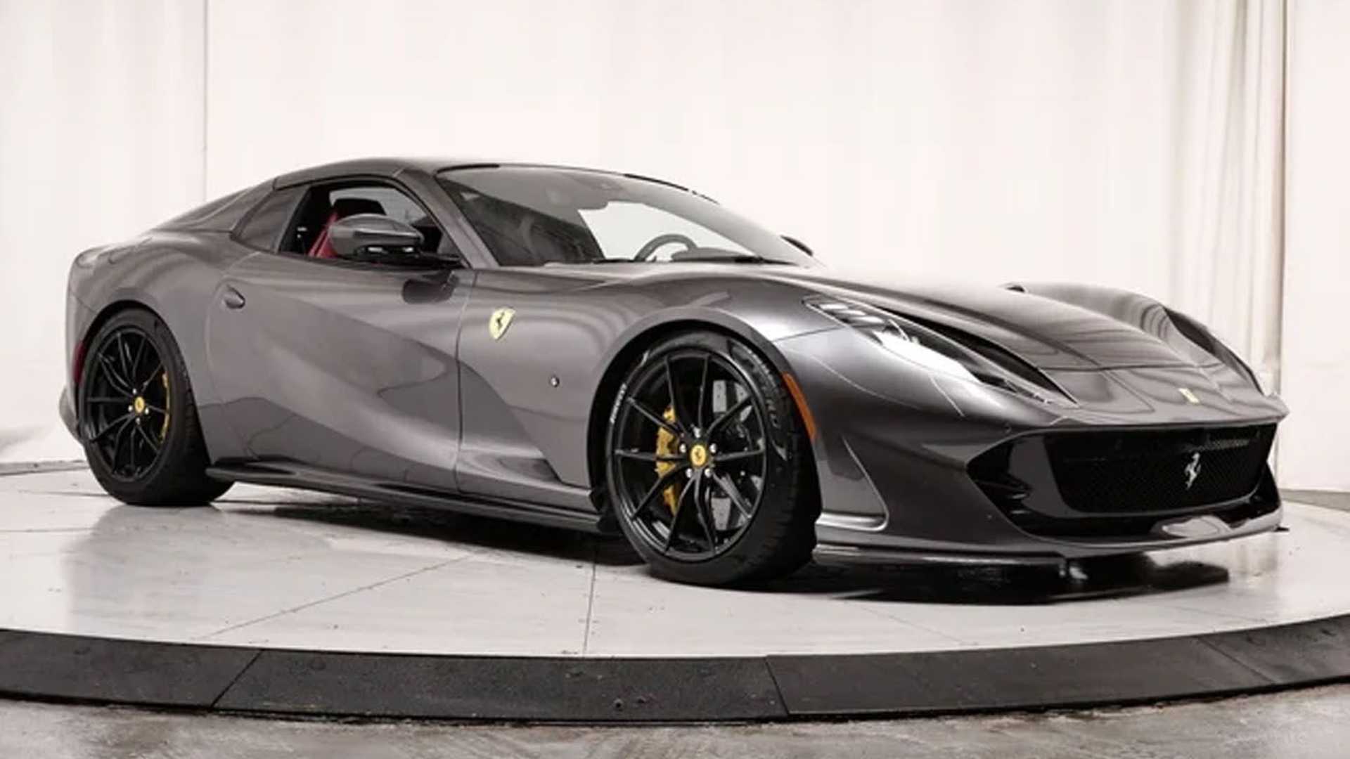 法拉利 812 Superfast 与 812 GTS：哪个适合您？