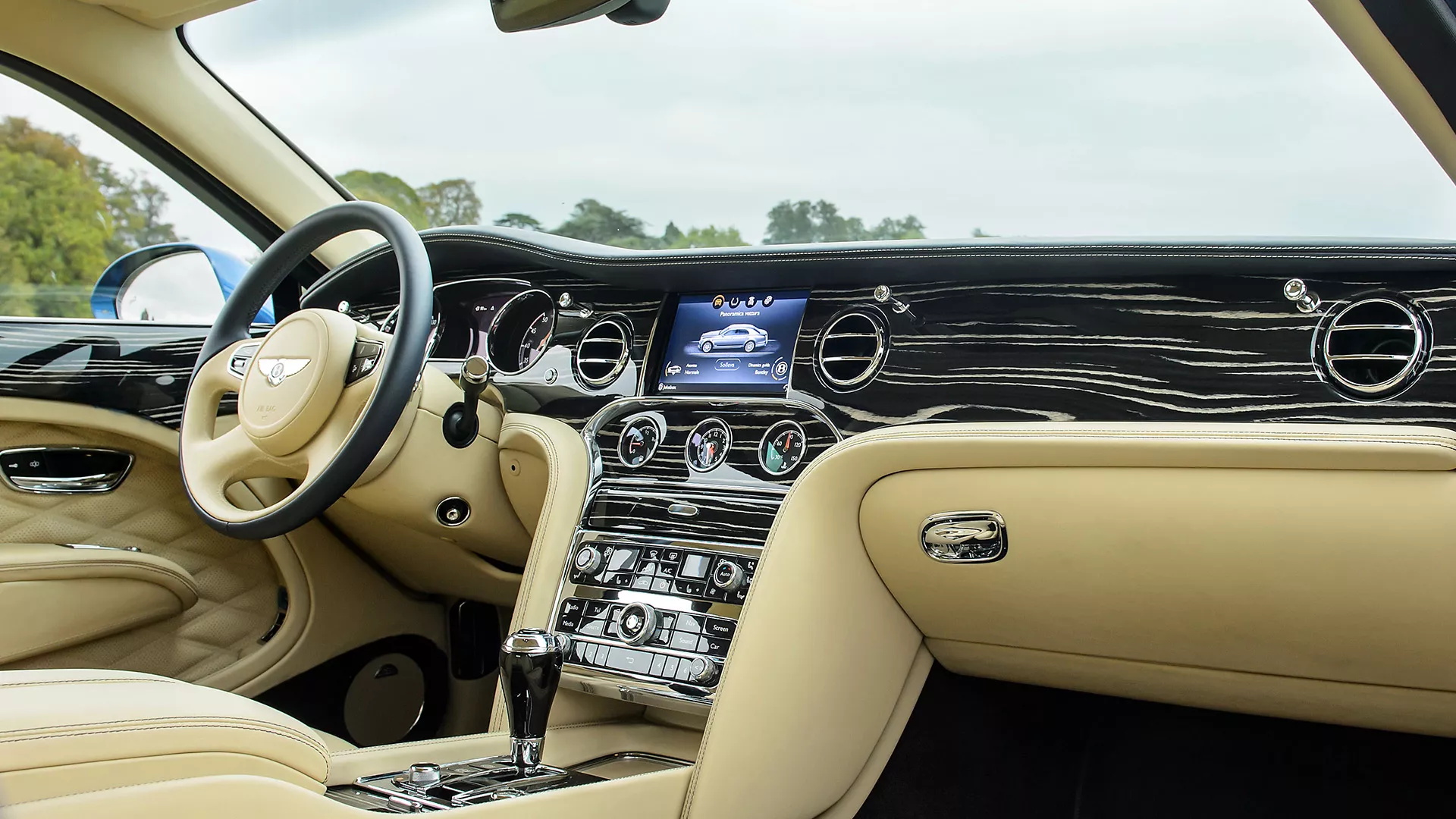 Ares Modena 制造了宾利慕尚的 Coupe 版本