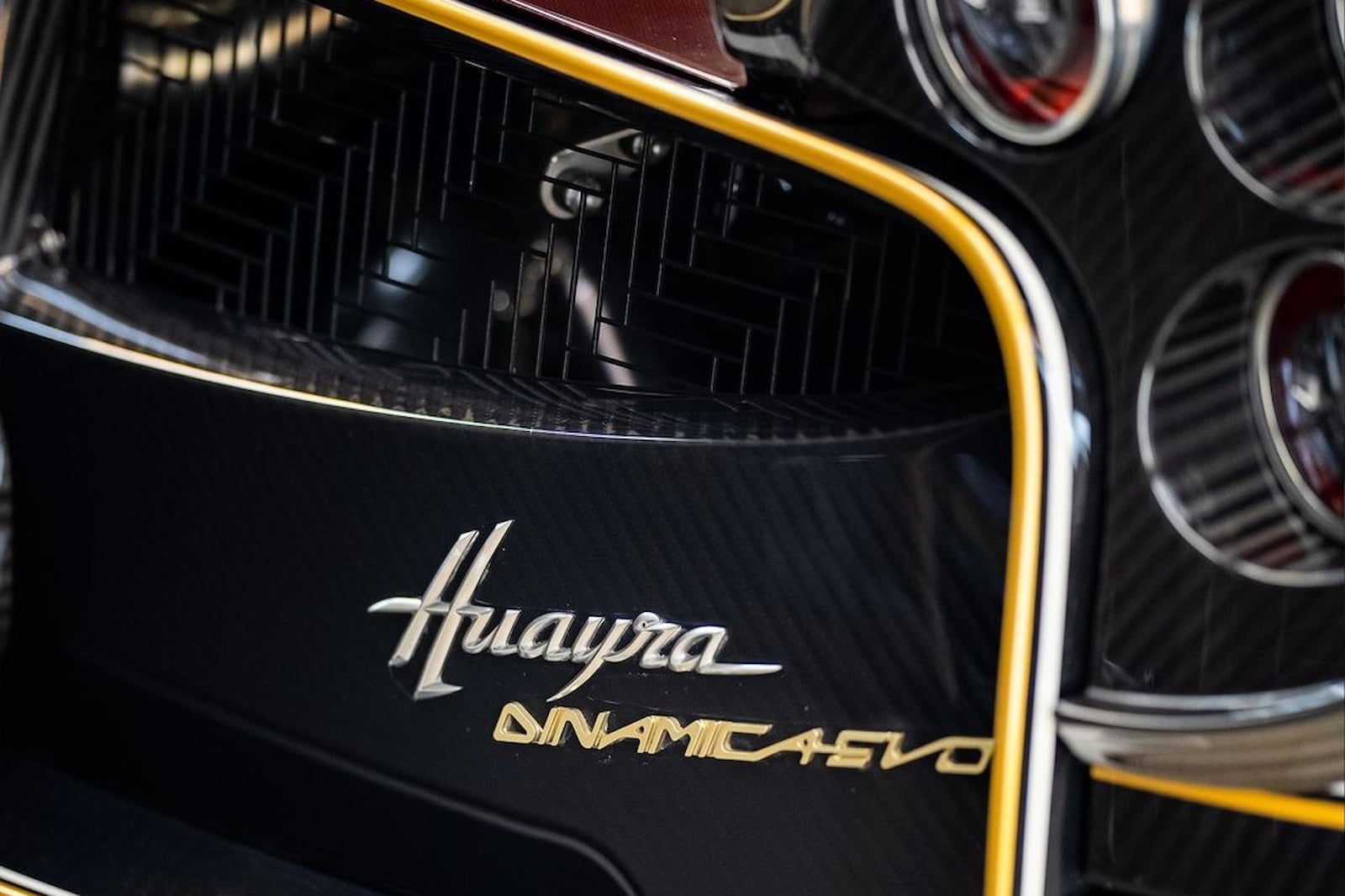 帕加尼Huayra Dinamica Evo首发亮相