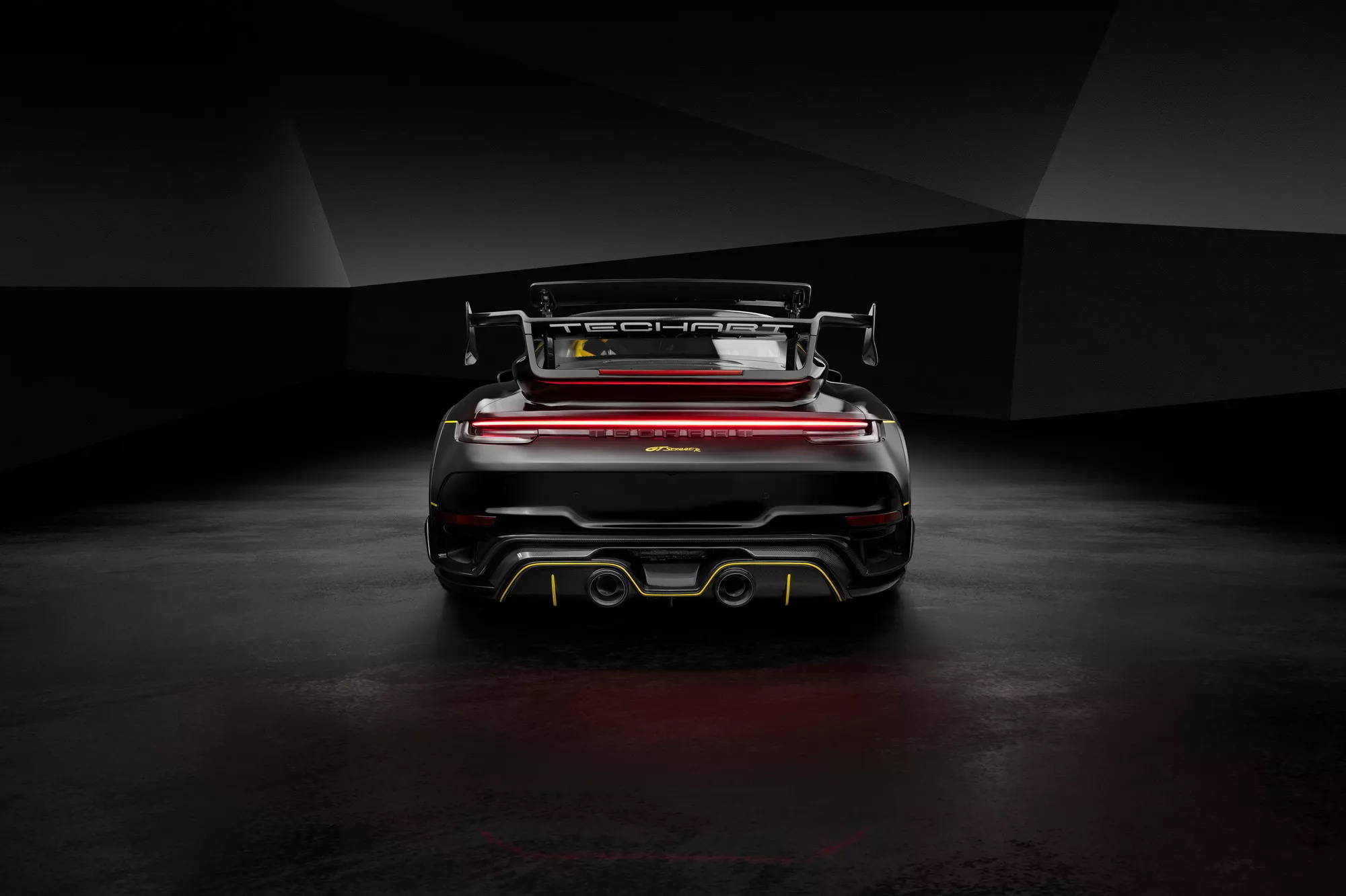 Techart 将保时捷 911 Turbo S打造成788HP GTstreet R Flyweight