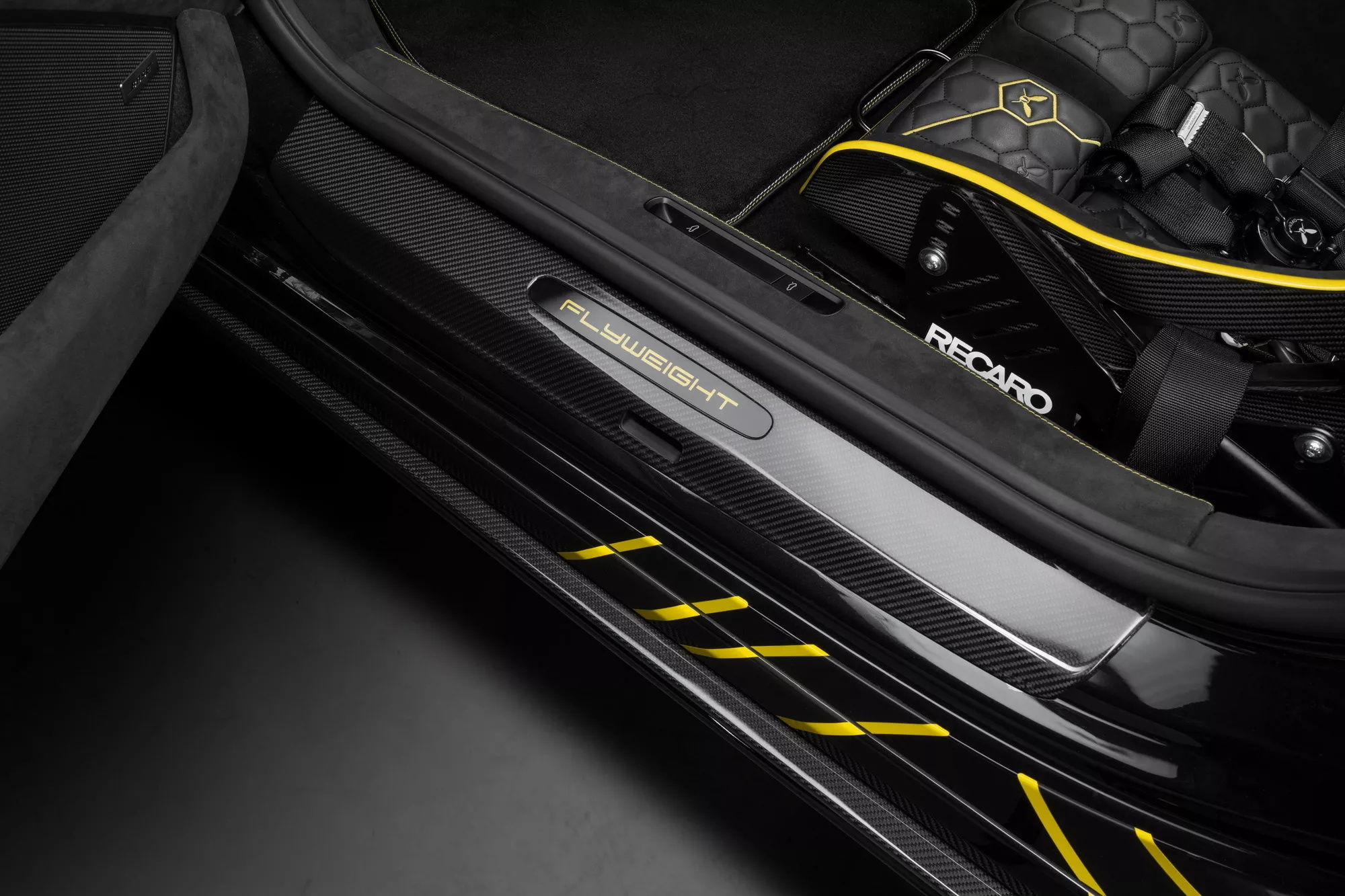Techart 将保时捷 911 Turbo S打造成788HP GTstreet R Flyweight