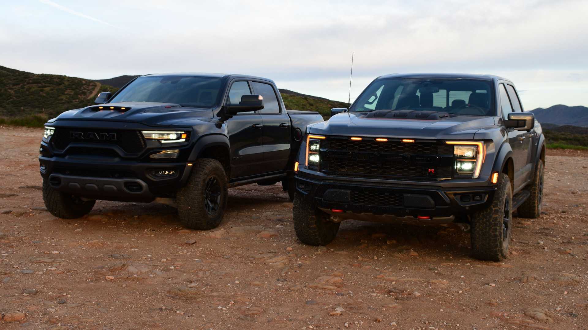 2023 福特 F-150 猛禽 R VS 2022 Ram 1500 TRX