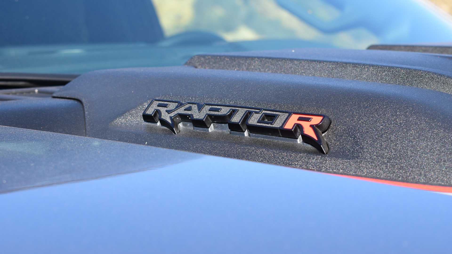 2023 福特 F-150 猛禽 R VS 2022 Ram 1500 TRX