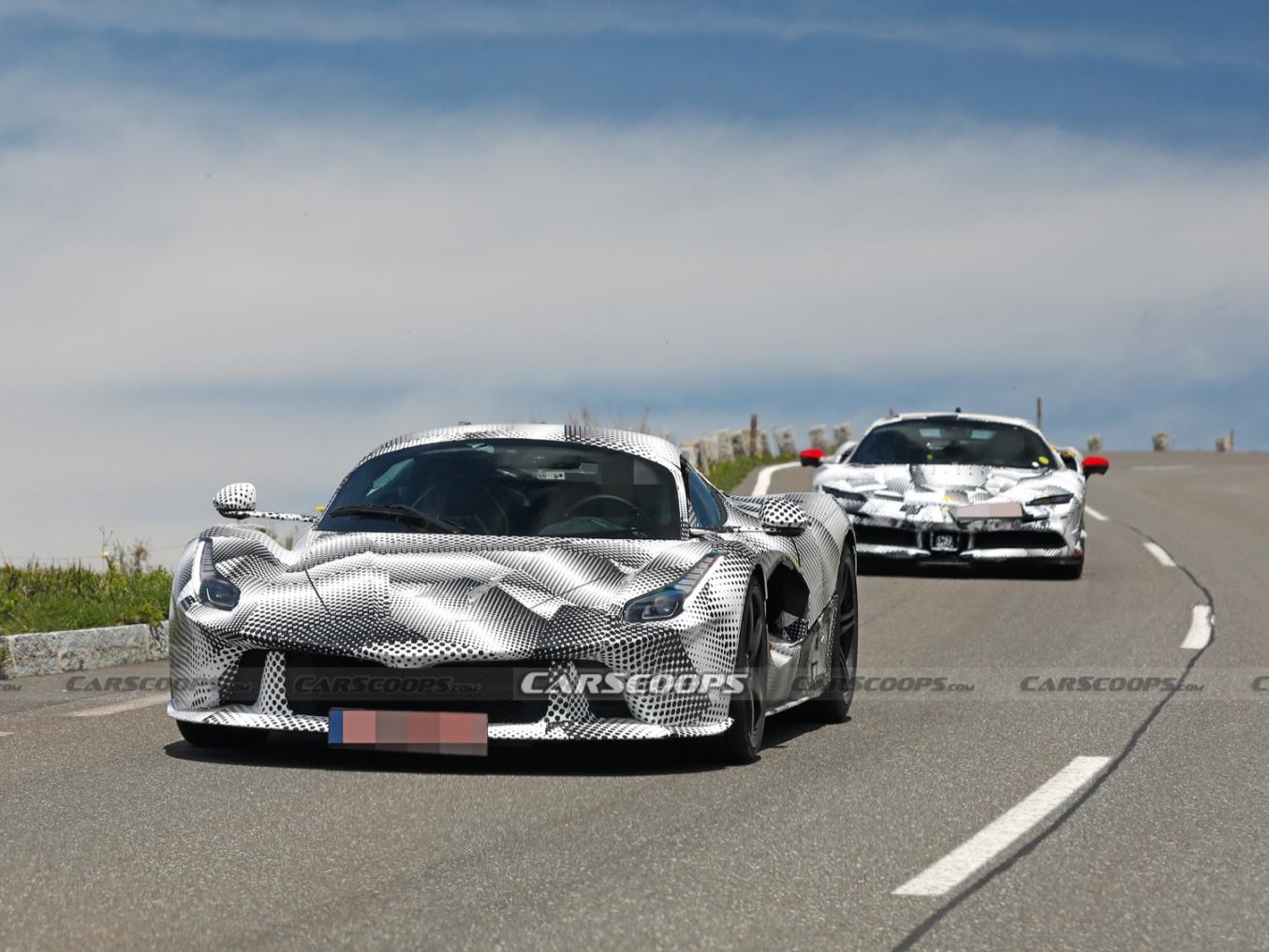 高性能法拉利 SF90 与新型 Hypercar Mule 一起进行测试