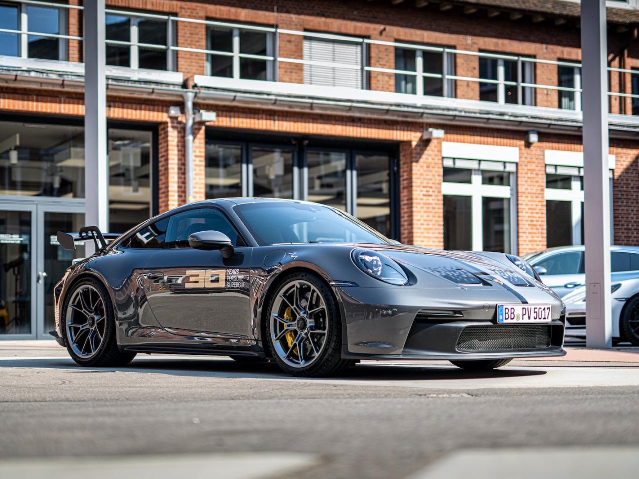特别版保时捷911 GT3亮相 庆祝超级杯系列赛30周年