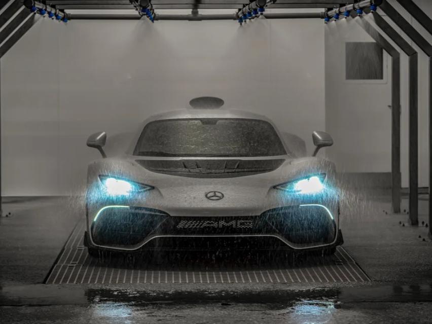 梅赛德斯-AMG One 超级跑车在英国投入生产