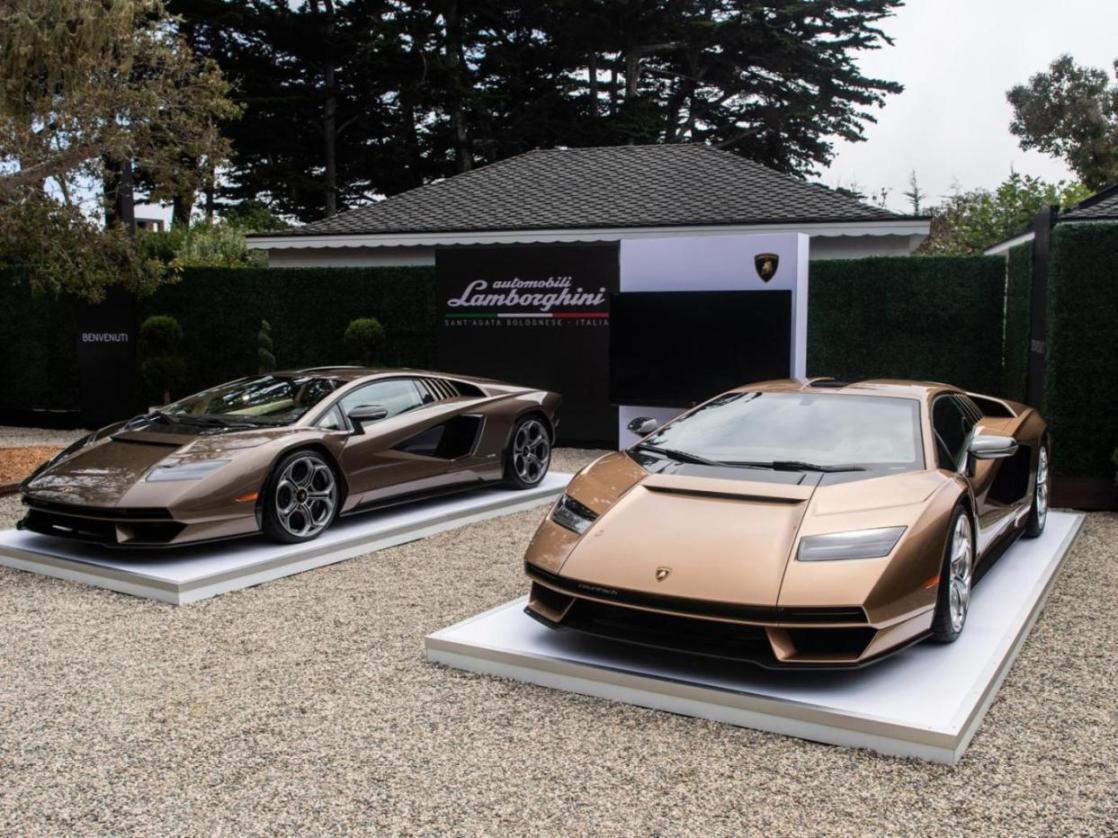兰博基尼在蒙特雷交付了两辆Countach LPI 800-4