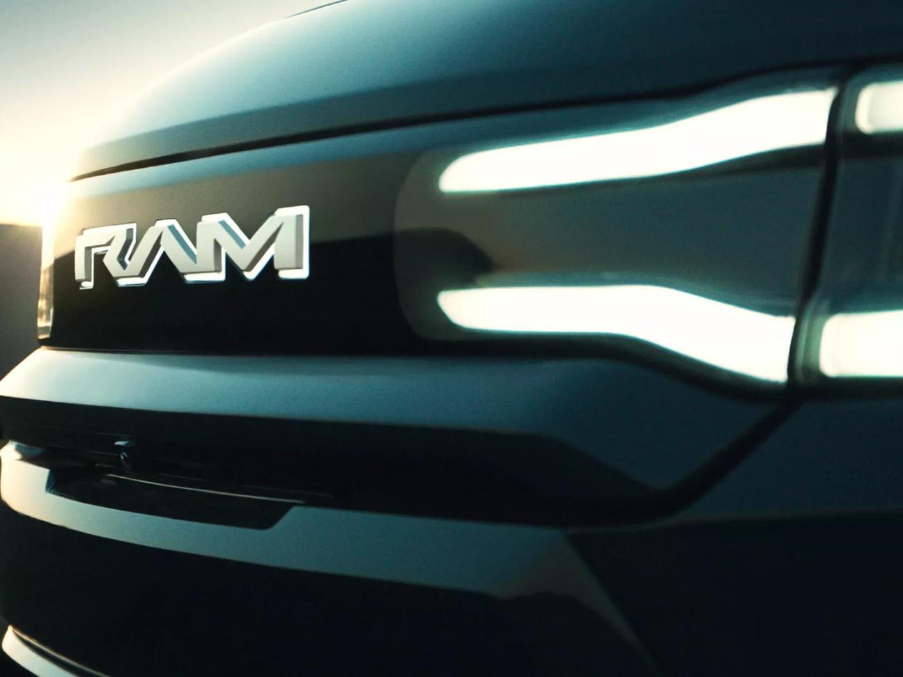 12日首发 RAM电动皮卡定名RAM 1500 REV