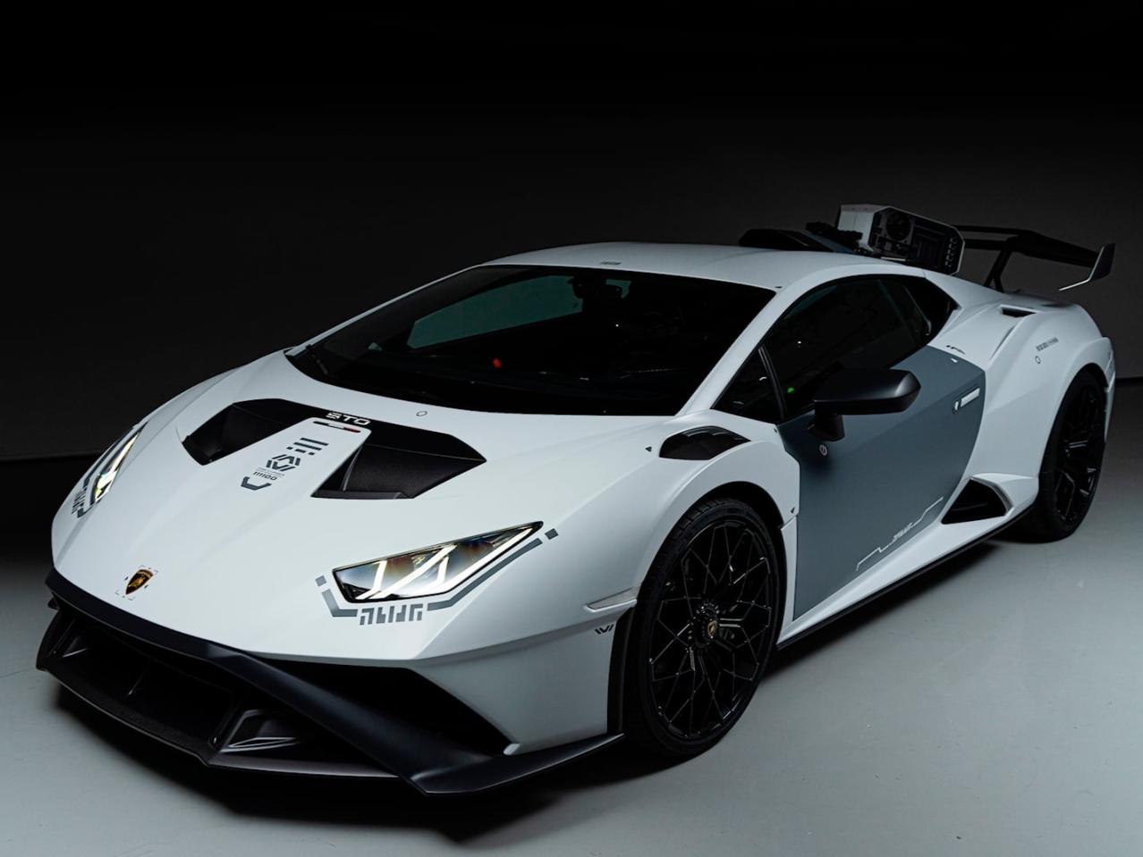 兰博基尼Huracan STO艺术车官图发布
